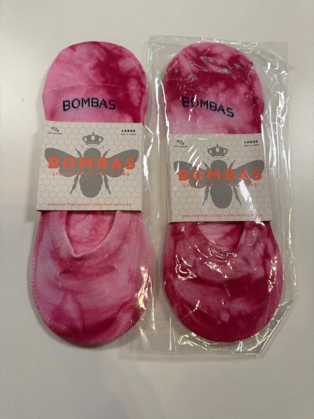 Bombas NWT Tie Dye No Show Socks 2 PR SZ: Large fits women 7-9 Color: Pink